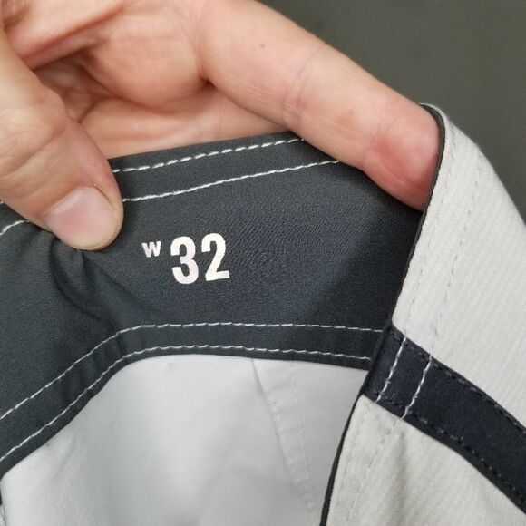 Goodfellow and Co size 32 board shorts - Picture 3 of 5